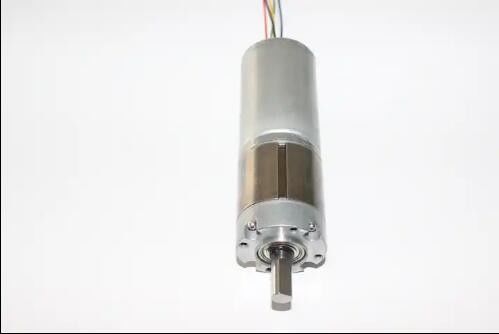 Fırçasız 36mm Yüksek Dönümlü Gezegen Döviz Motoru 20 Watt 45 rpm 3650 Fırçasız Motor