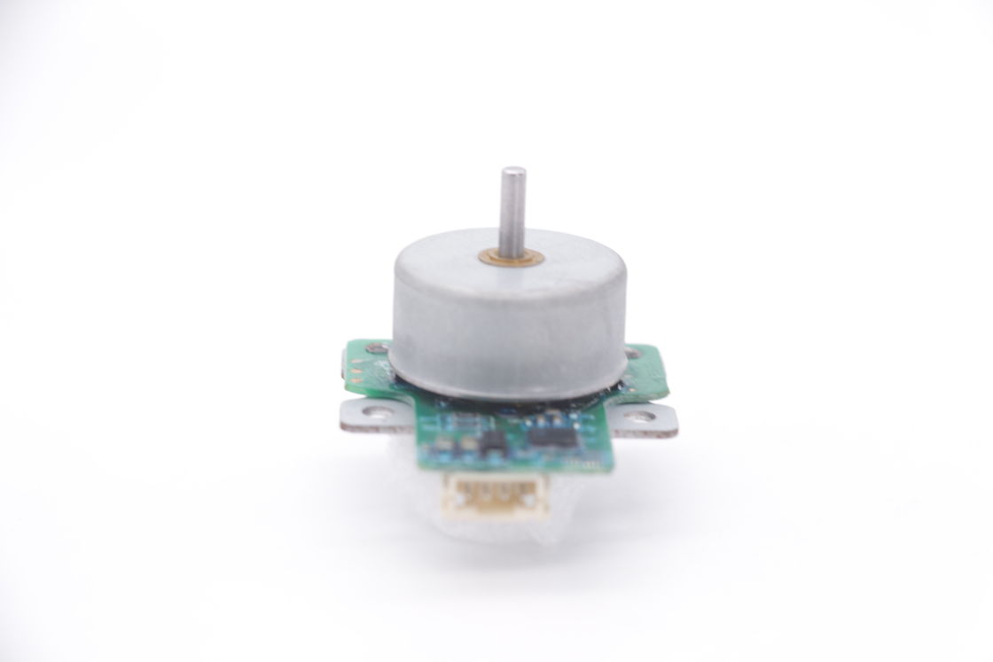 Yüksek verimlilik 16.7W 17265RPM 27mm fırçasız DC motor 18V Fascial silah için